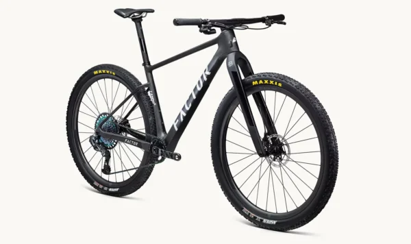 Factor Lando HT Naked Carbon s krutom vilicom