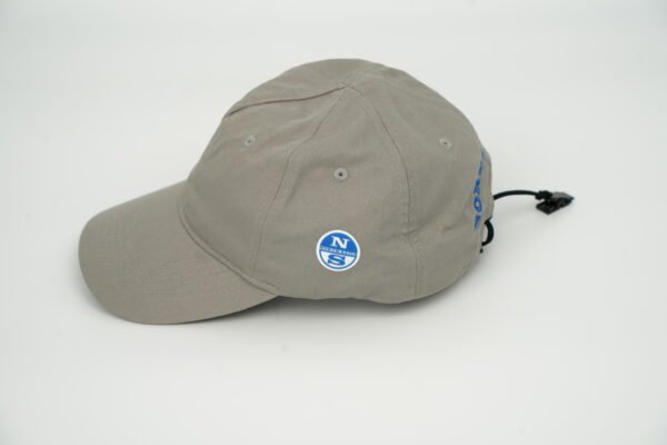 North Sails Performance 27M708 - kapa REAR NS LOGO - Titanium